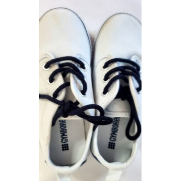 NWOB GYMBOREE Kids White Canvas Low Top Sneaker Toddler 11 Blue Lace Tennis Shoe - Picture 2 of 8
